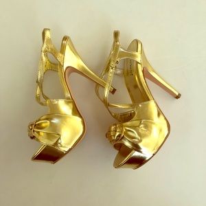 Gold metallic platform heels